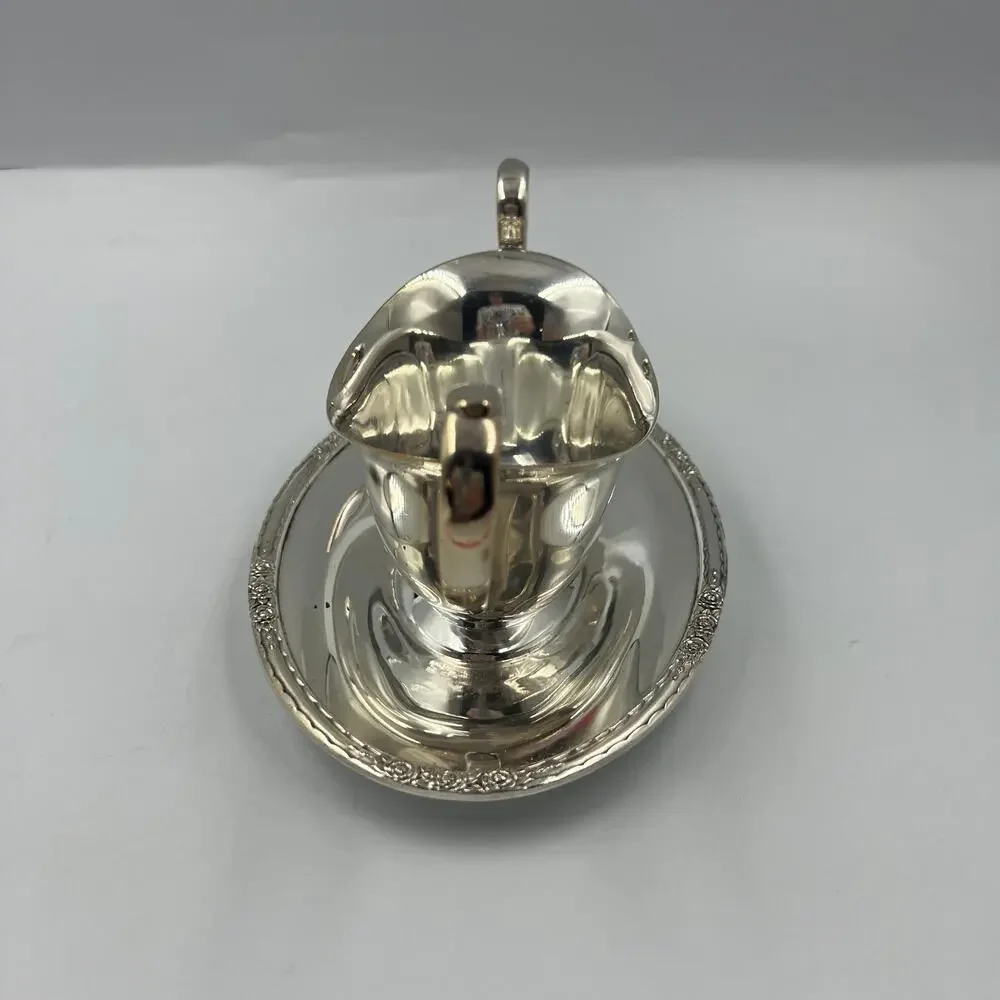Vintage Camille Elegant Rose Pattern Under Plate Gravy‎ Boat Silver Plate 6013